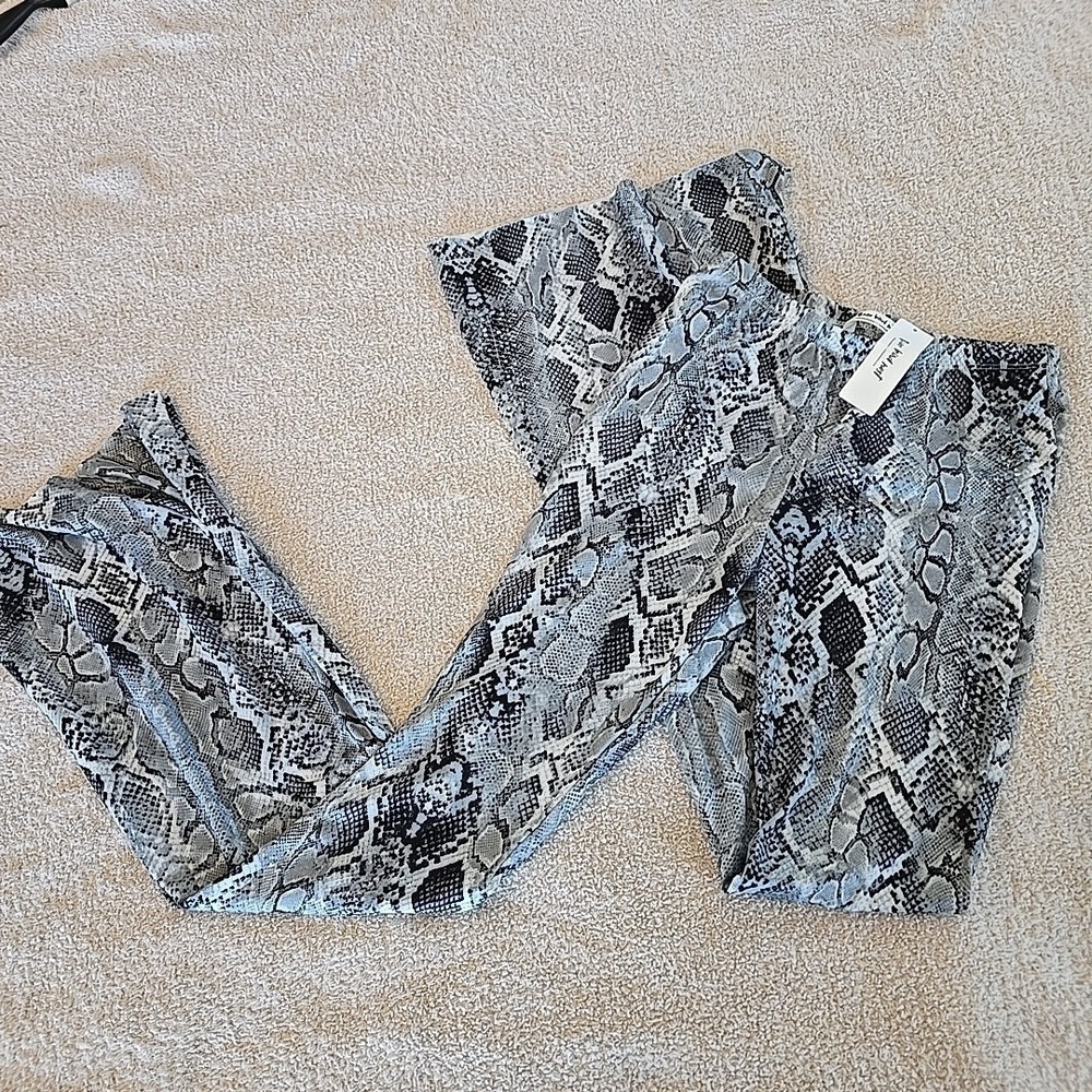 Three Bird Nest Python Bell Bottom Pants Womens Size S NWT Black Gray - Picture 12 of 12